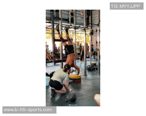 浓眉在训练营增重13斤展现更强壮体态引发球迷热议